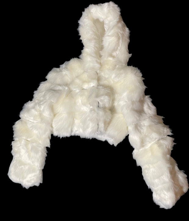 (WHITE) H.F.C FAUX FUR JACKET WITH HOODIE FRONT VIEW