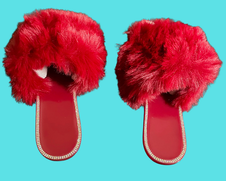 MAROON H.F.C FAUX FUR SLIPPERS.